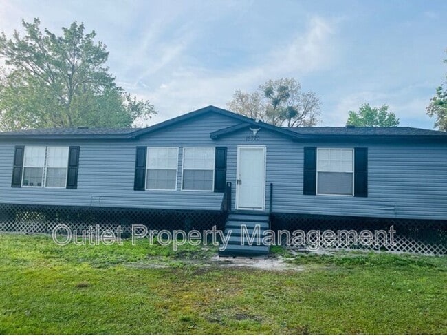 Building Photo - 15710 Bermuda St