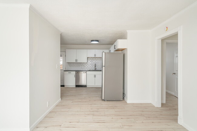 Building Photo - 331 Sarvis Dr