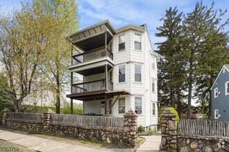 Building Photo - 197 Westervelt Ave
