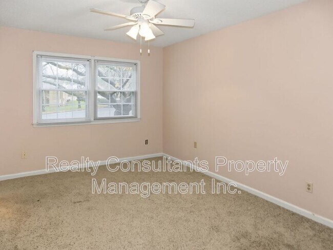 Building Photo - 4610 Lawndale Dr