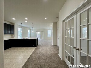 Building Photo - 401 Ruby Ritz