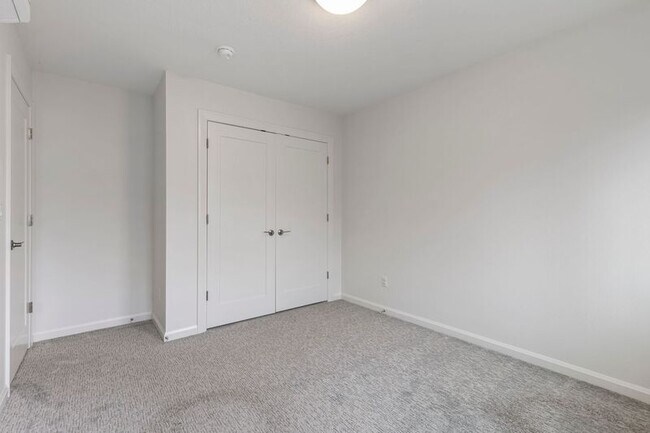 Building Photo - 3243 N Houghton St