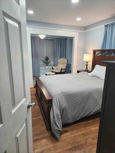 Master Bedroom - 200 N Fourth St