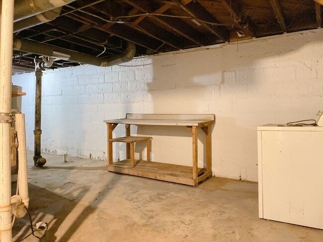 Building Photo - Cozy 2 bed 1 bath house $995 Sec 8 OK