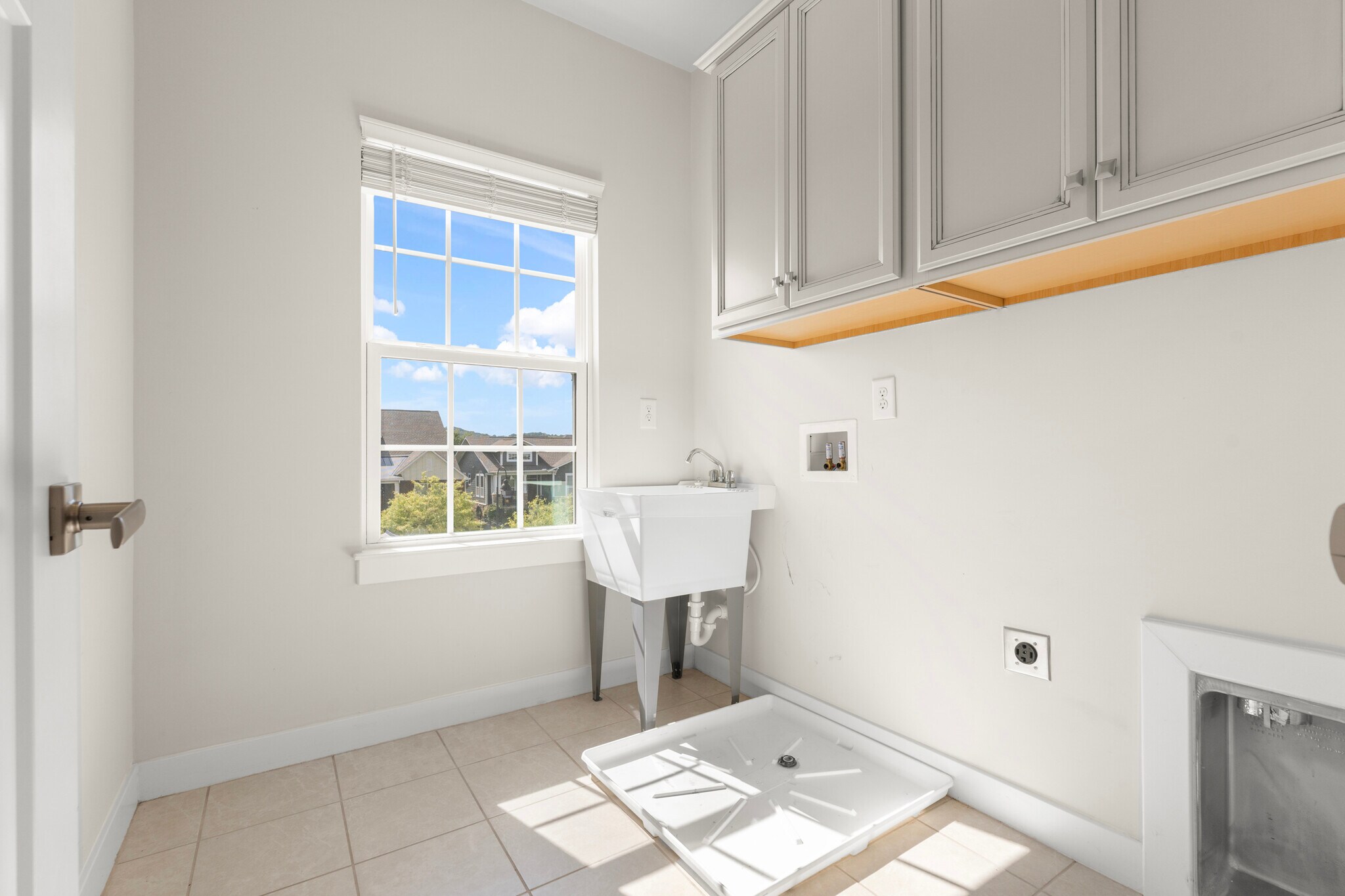 Laundry Room - 1578 Drakes Creek Rd
