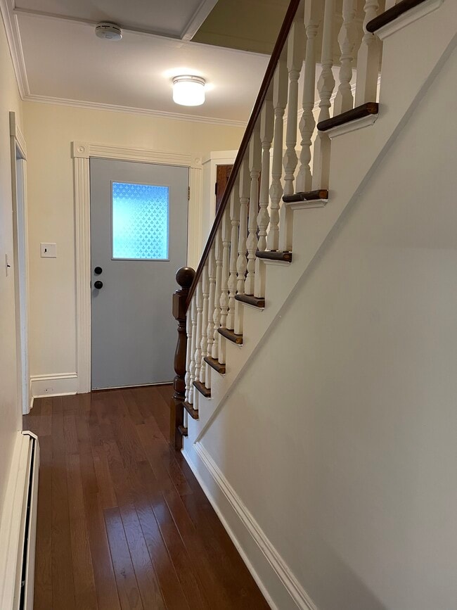 Building Photo - 14 Tyler St