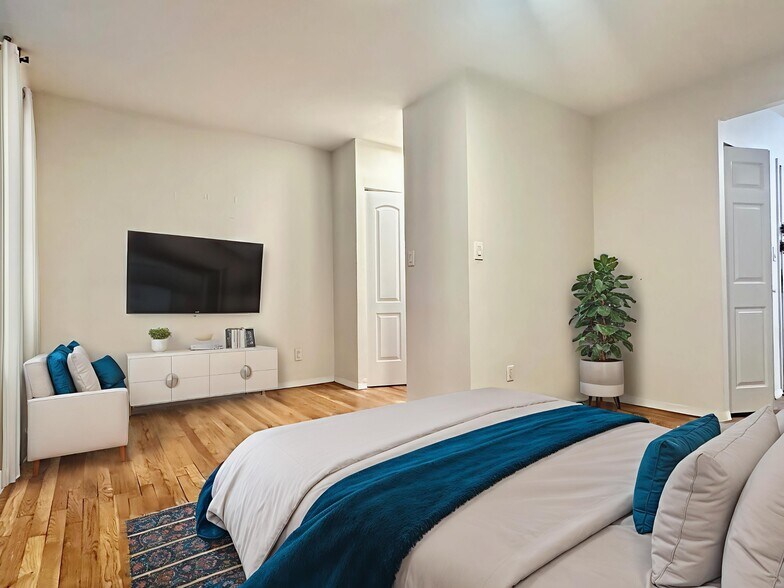 Building Photo - 953 Amsterdam Ave