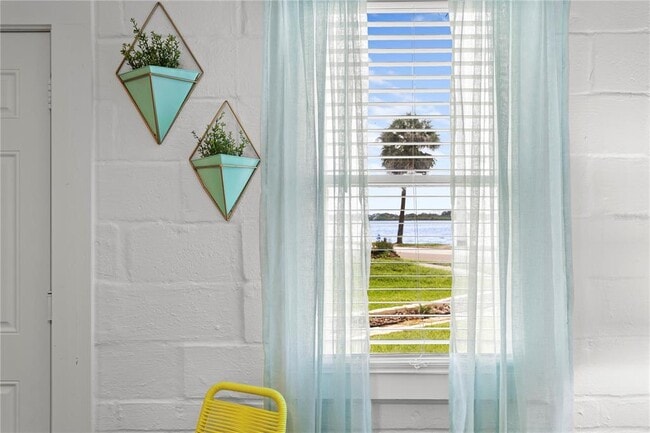 Building Photo - 1305 S 26th St