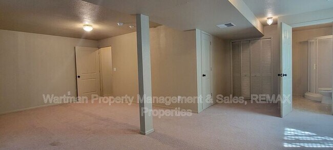 Building Photo - 3241 Viero Dr