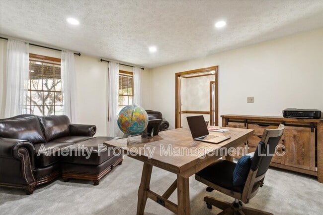 Building Photo - 5974 Ladysmeade Ln