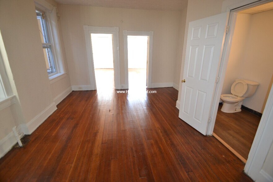 Building Photo - 1042 Marshall Ave