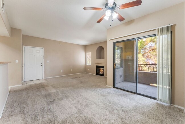 Building Photo - Bright 2-Bed Condo with Patio!