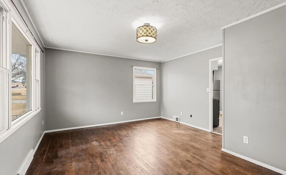 Building Photo - 5610 Frederick St