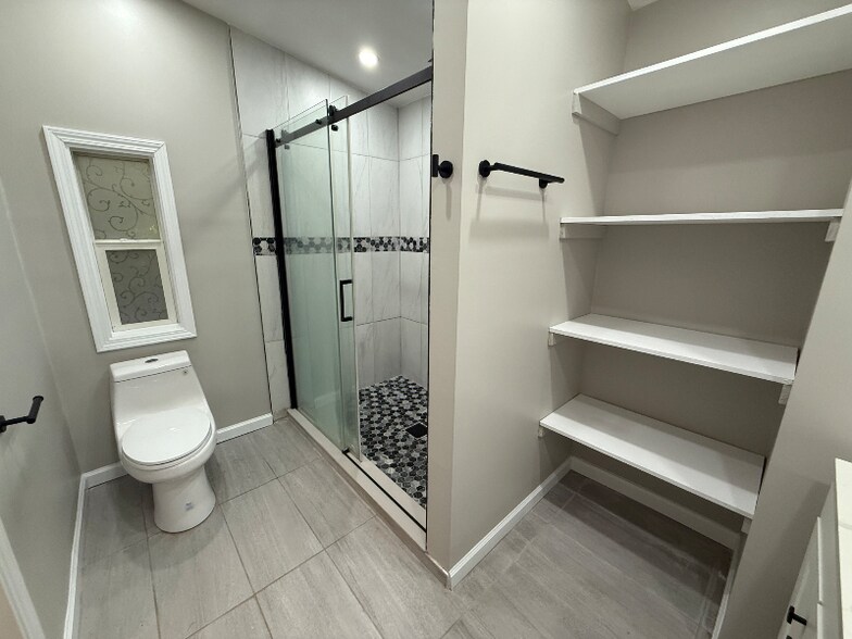 Building Photo - 1948 Brian Kelley Ln