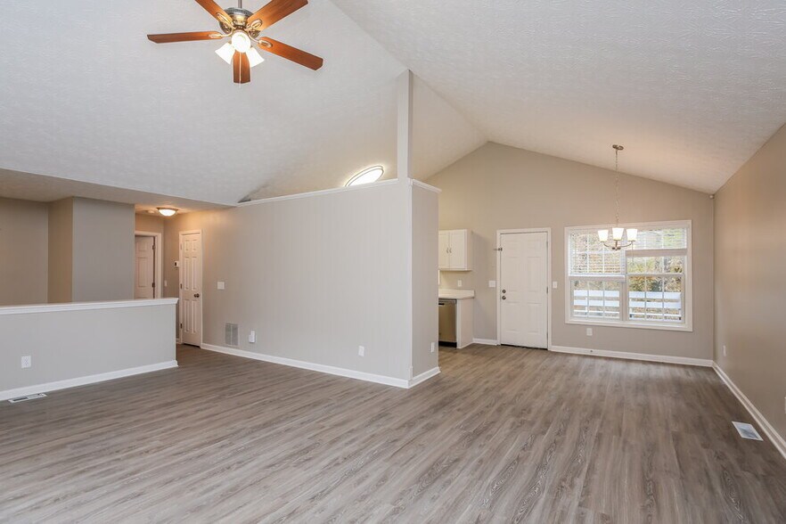 Building Photo - 5539 Princeton Oaks Ln