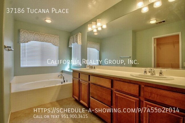 Building Photo - 37186 Tucana Pl