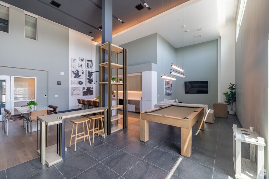 Clubroom - Western Station