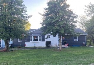 Building Photo - 68 Ellison Rd