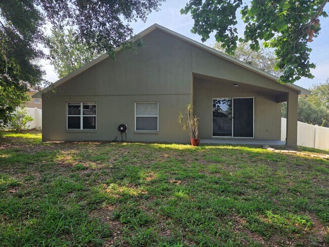 Building Photo - Move in Ready 3/2 in Sunset Village