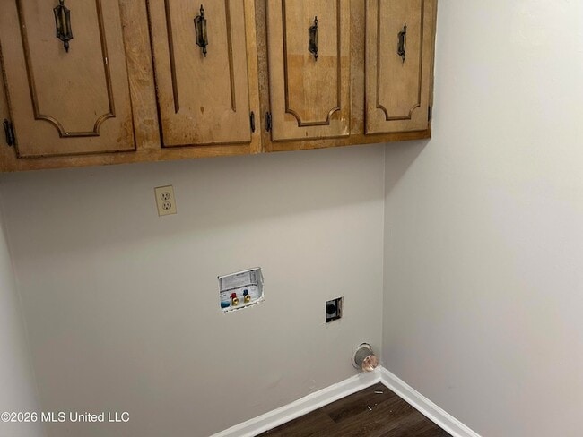 Building Photo - 7397 Meadowbrook Dr