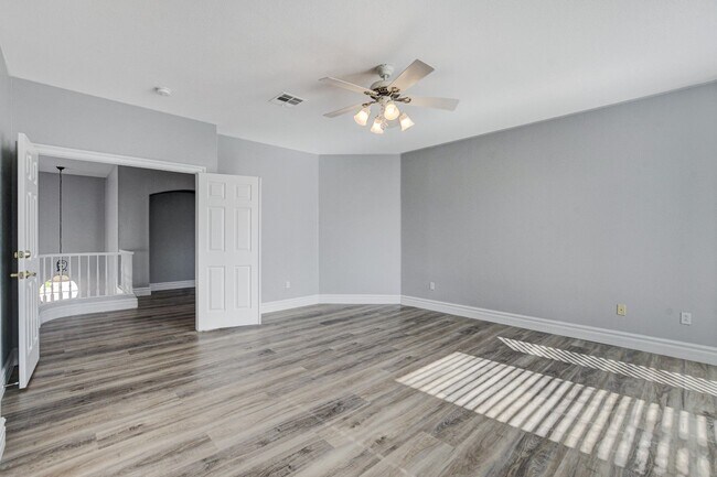 Building Photo - MASSIVE 5 BEDROOM, 2 STORY HOME IN DESIRABLE RHODES RANCH GOLF COURSE COMMUNITY!