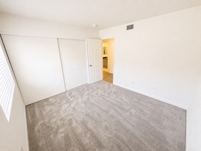Building Photo - 5178 Corte Vistora