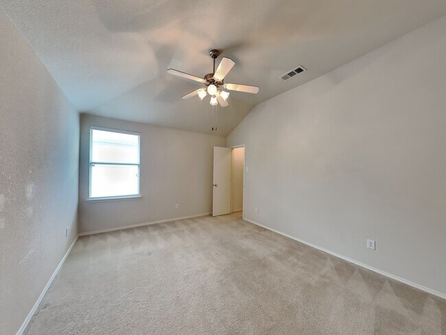 Building Photo - 9045 Trail Blazer Dr