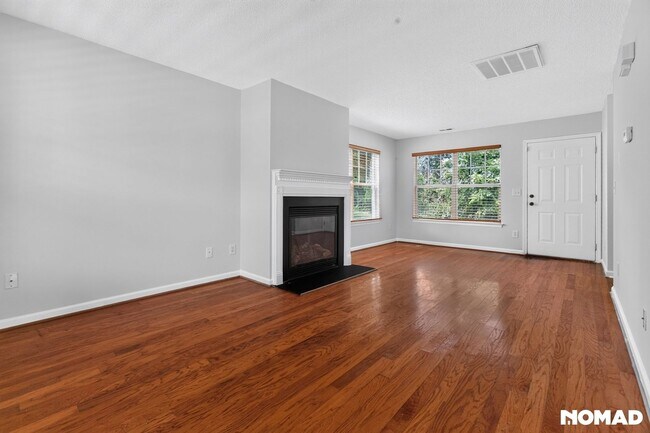Building Photo - 805 Hopewell St