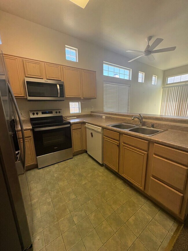 Building Photo - Move in ready North Carson