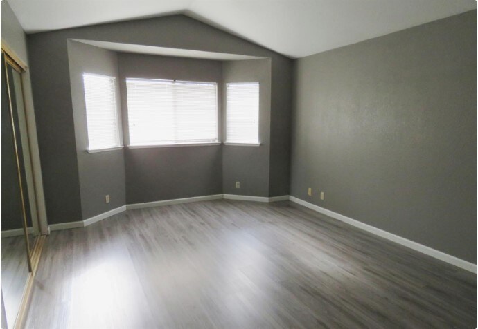 Building Photo - 1331 Chignahuapan Way