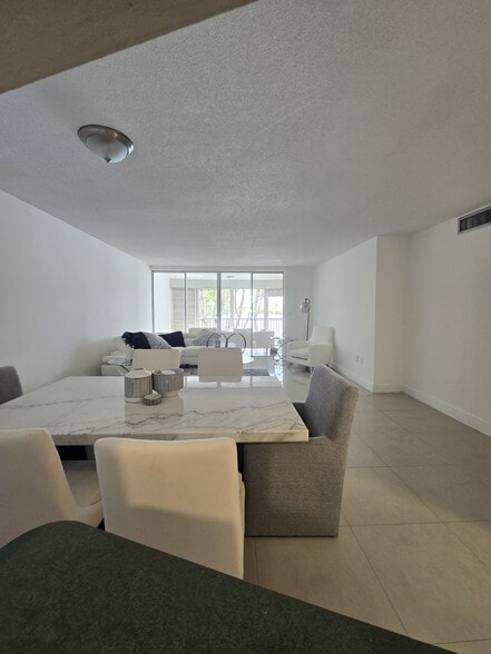 Dinning room - 1670 NE 191st St