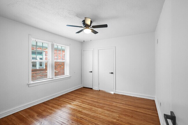 Building Photo - 6026 N Pointe Blvd