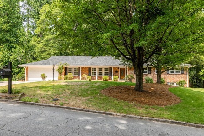 Building Photo - 2646 Caladium Dr NE