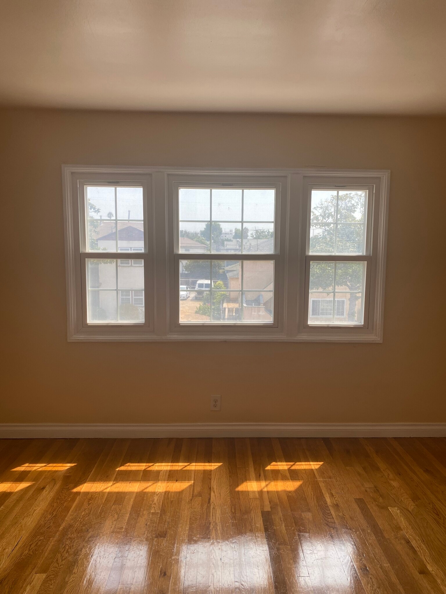 Building Photo - 10329 S Wilton Pl