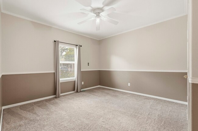 Building Photo - 10223 Dandyline Way