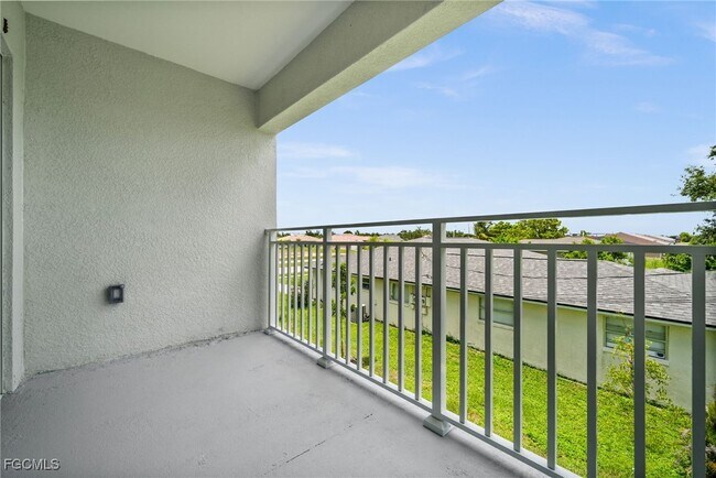 Building Photo - 721 SW 30th Terrace