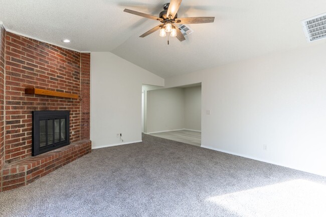 Building Photo - Rent to Own Home Available in Oklahoma City!