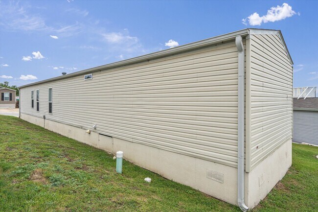 Building Photo - 11908 Charro Dr