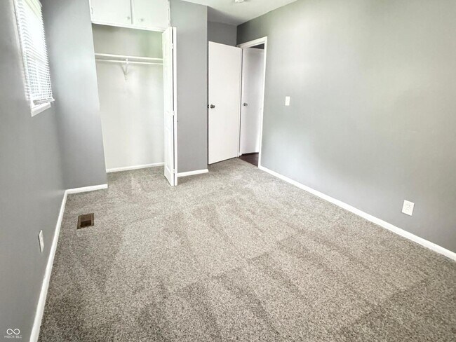 Building Photo - 4033 Biscayne Rd