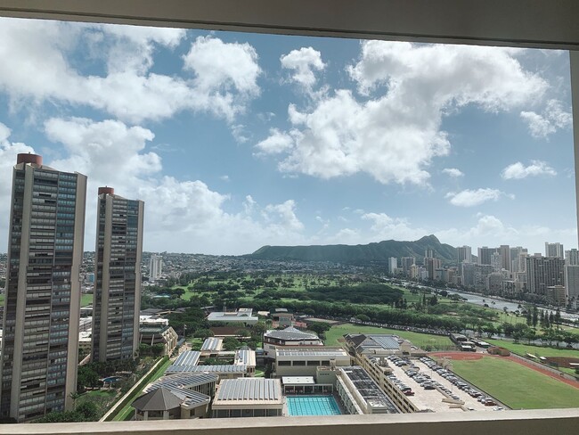 Primary Photo - Ala Wai Plaza Skyrise Updated Unit!