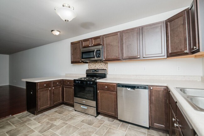 Building Photo - 397 Plymouth Rd