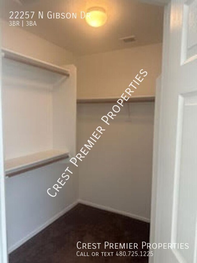 Building Photo - 22257 N Gibson Dr