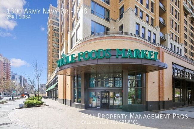 Building Photo - 1300 Army Navy Dr