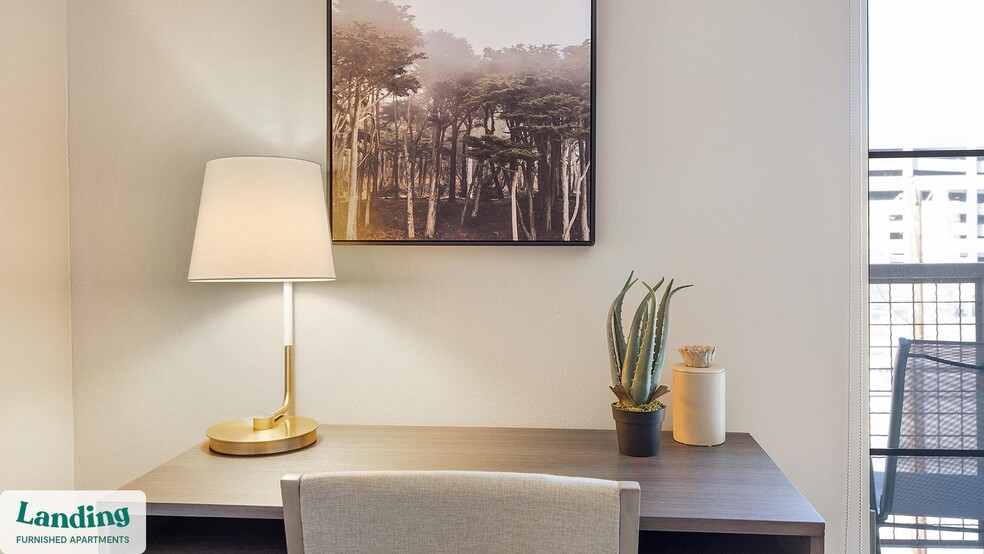 Building Photo - 402 W Lincoln St