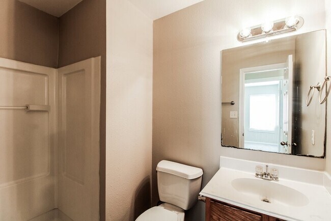 Building Photo - 4935 N Cancun Dr