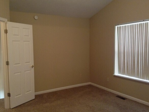 Building Photo - 6008 Tybalt Dr
