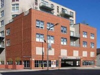Building Photo - 1224 Chicago Ave