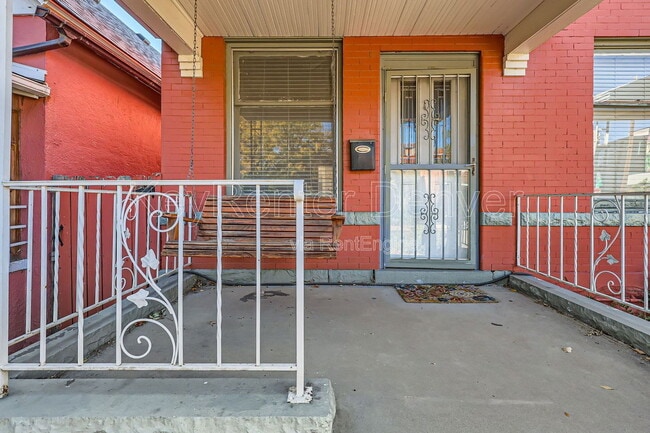 Building Photo - 4351 Umatilla St