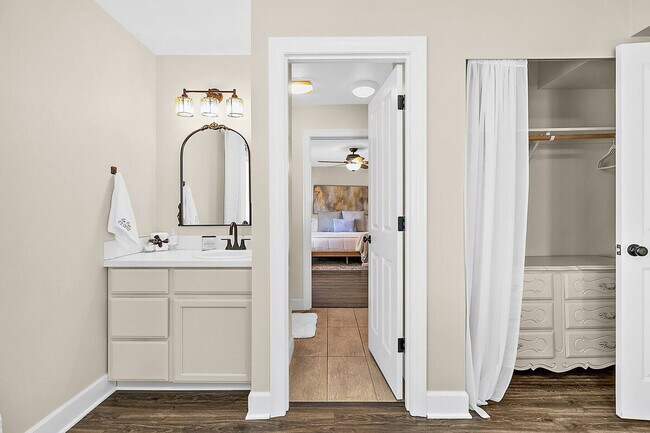 Building Photo - 2615 N Starr St