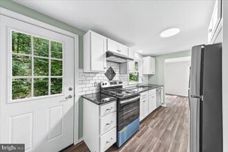 Building Photo - 436 Spackman Ln